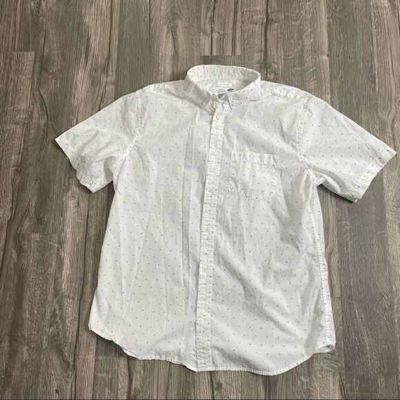2/$20 Old Navy Short Sleeved Slim Fit The Classic Shirt in Robbired - Picture 1 of 7